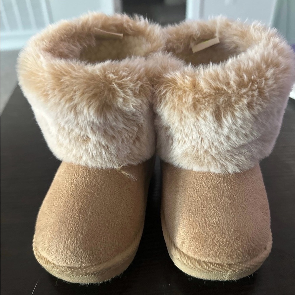 Kids Plush Cuff Winter Boots - Tan